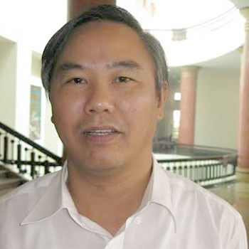 Ông Phùng Đức Tiến